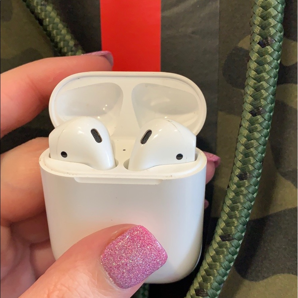 Apple AirPods